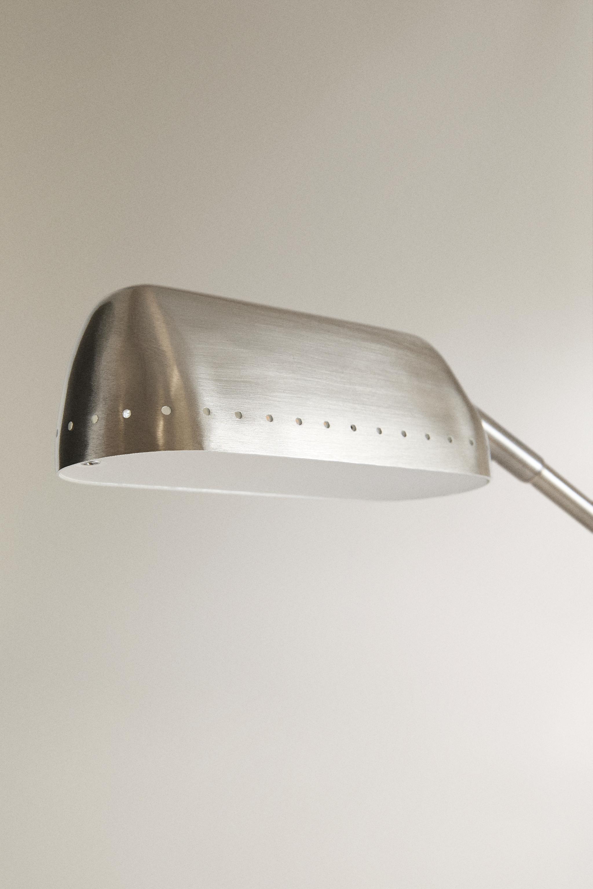 METAL DESK LAMP