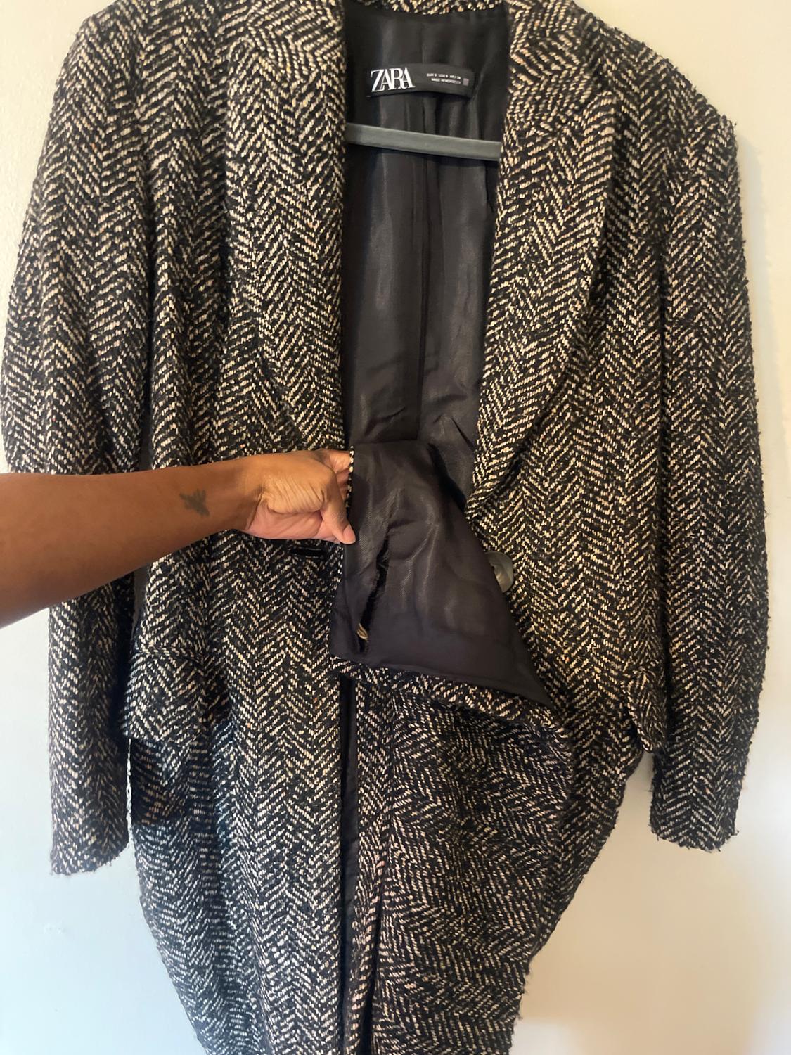 HOUNDSTOOTH MENSWEAR COAT - Image 4