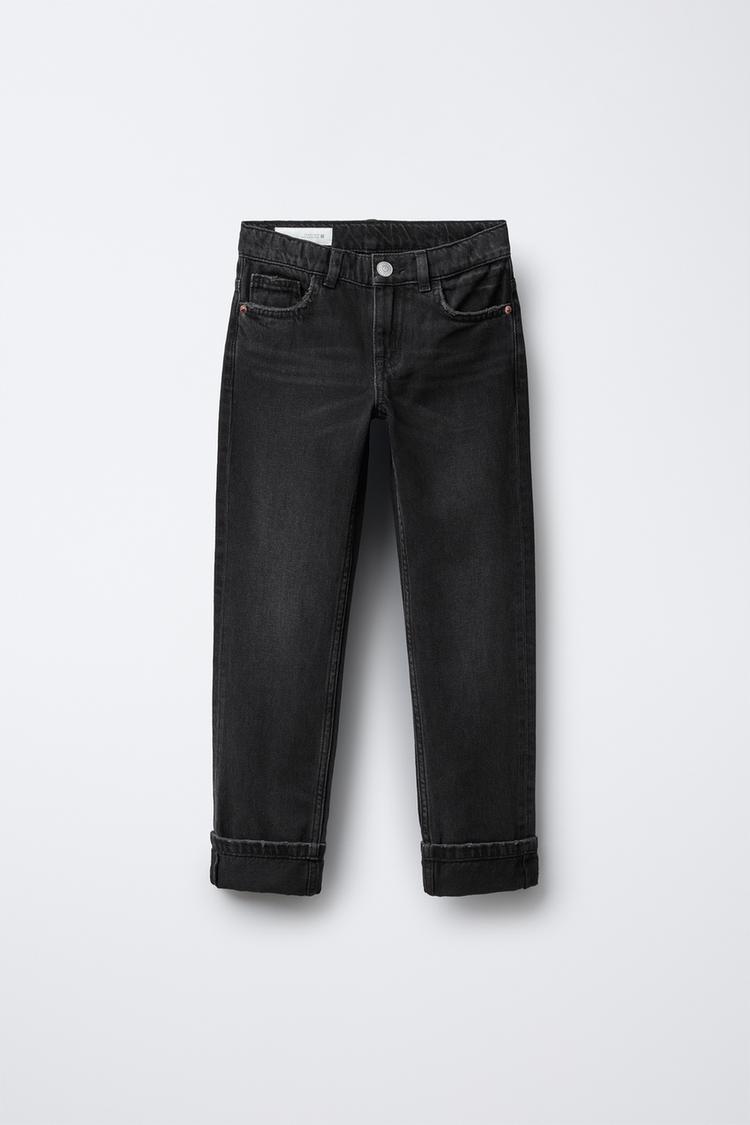 STRAIGHT LEG JEANS
