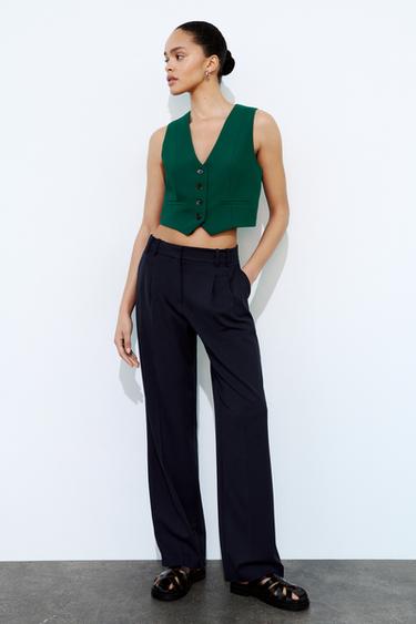 КОРОТКИЙ ЖИЛЕТ ПРИТАЛЕННОГО КРОЯ — ЗЕЛЕНЫЙ от Zara — изображение 0