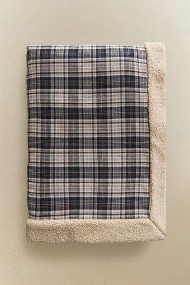 CHECK FAUX FUR THROW - Blue by Zara - Image 4
