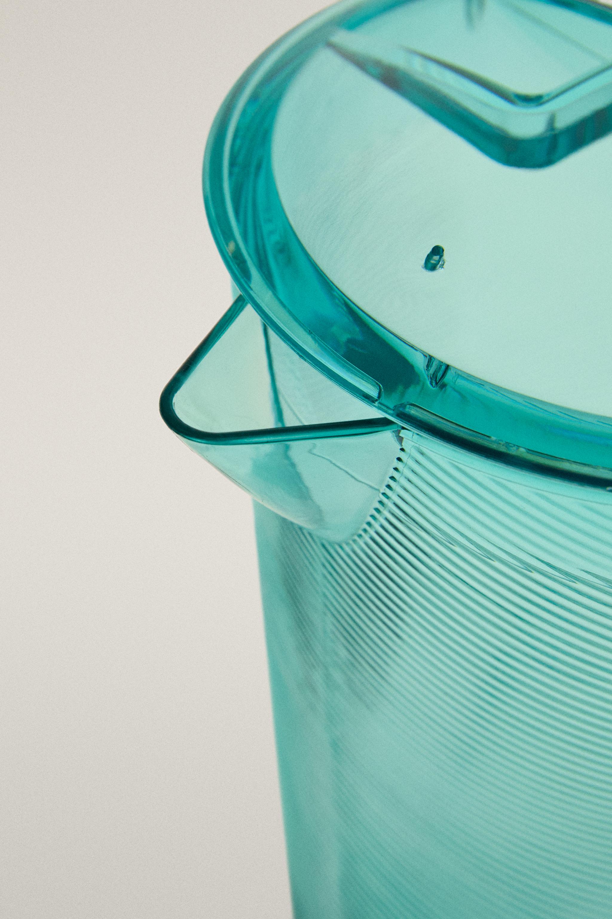 ACRYLIC PITCHER WITH LINES — Turquoise