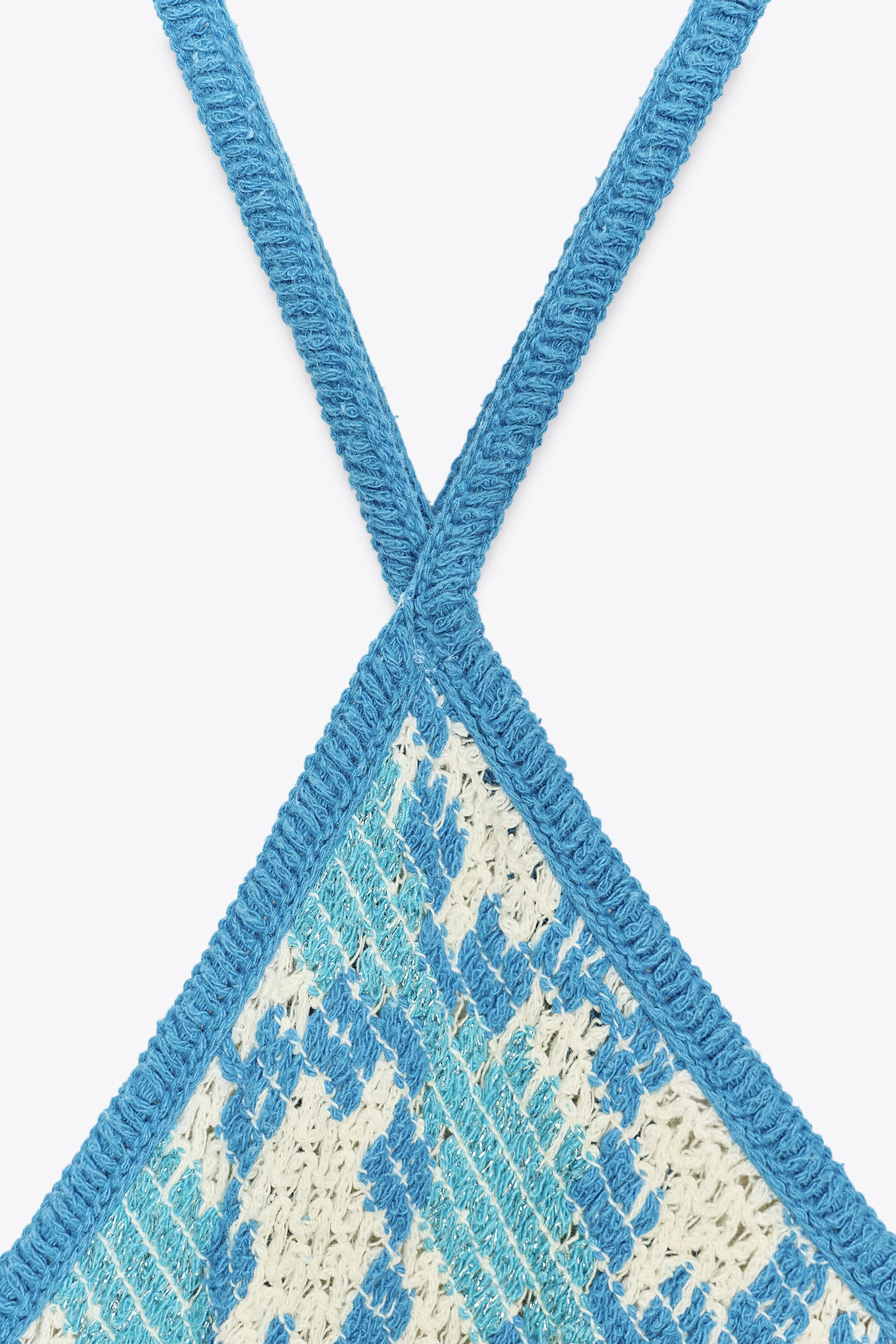 ROBE HALTER EN MAILLE