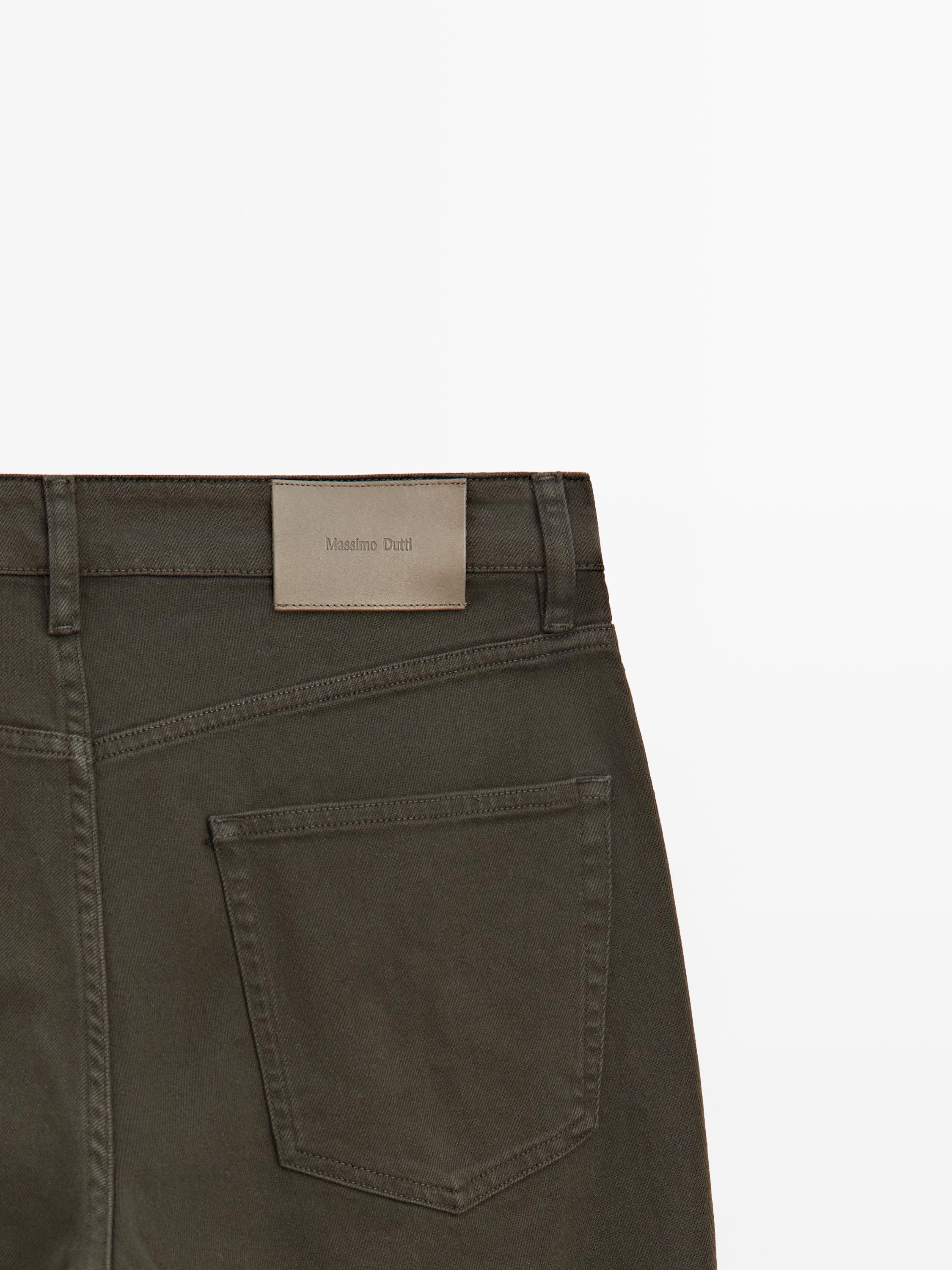 Tapered fit jeans