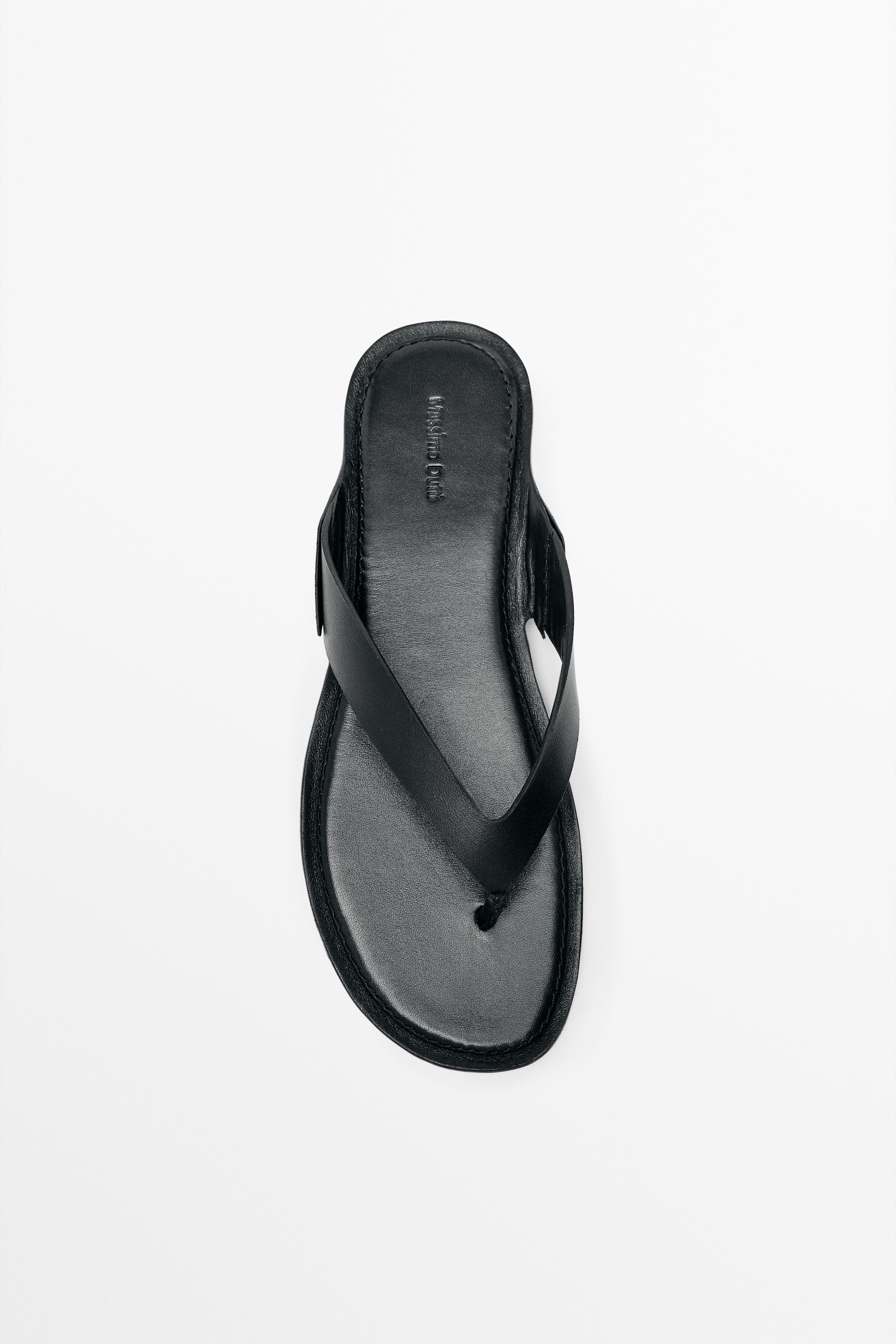 Flat leather sandals