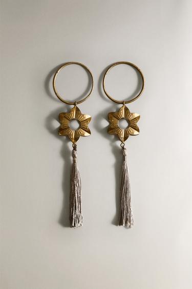 PACK OF METAL CHRISTMAS NAPKIN RINGS WITH TASSEL (PACK OF 2) - أخضر الخاص بـ Zara - صورة 0