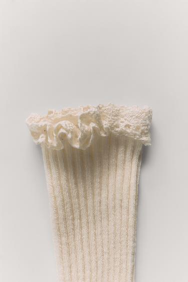 LOT DE DEUX PAIRES DE CHAUSSETTES EN DENTELLE - Écru / Marron de Zara