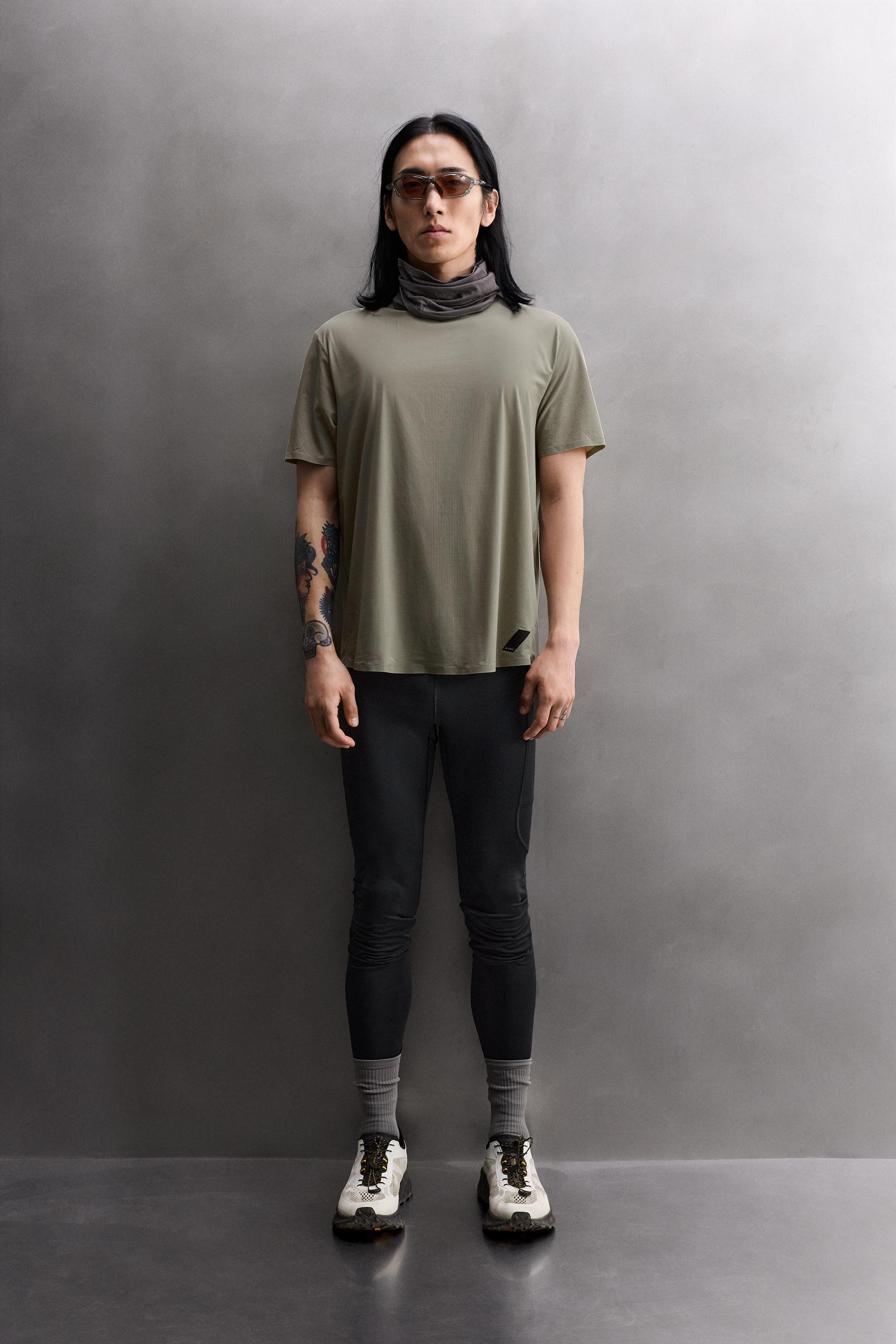COMBINATION TECHNICAL RUNNING T-SHIRT - Anthracite grey | ZARA Canada