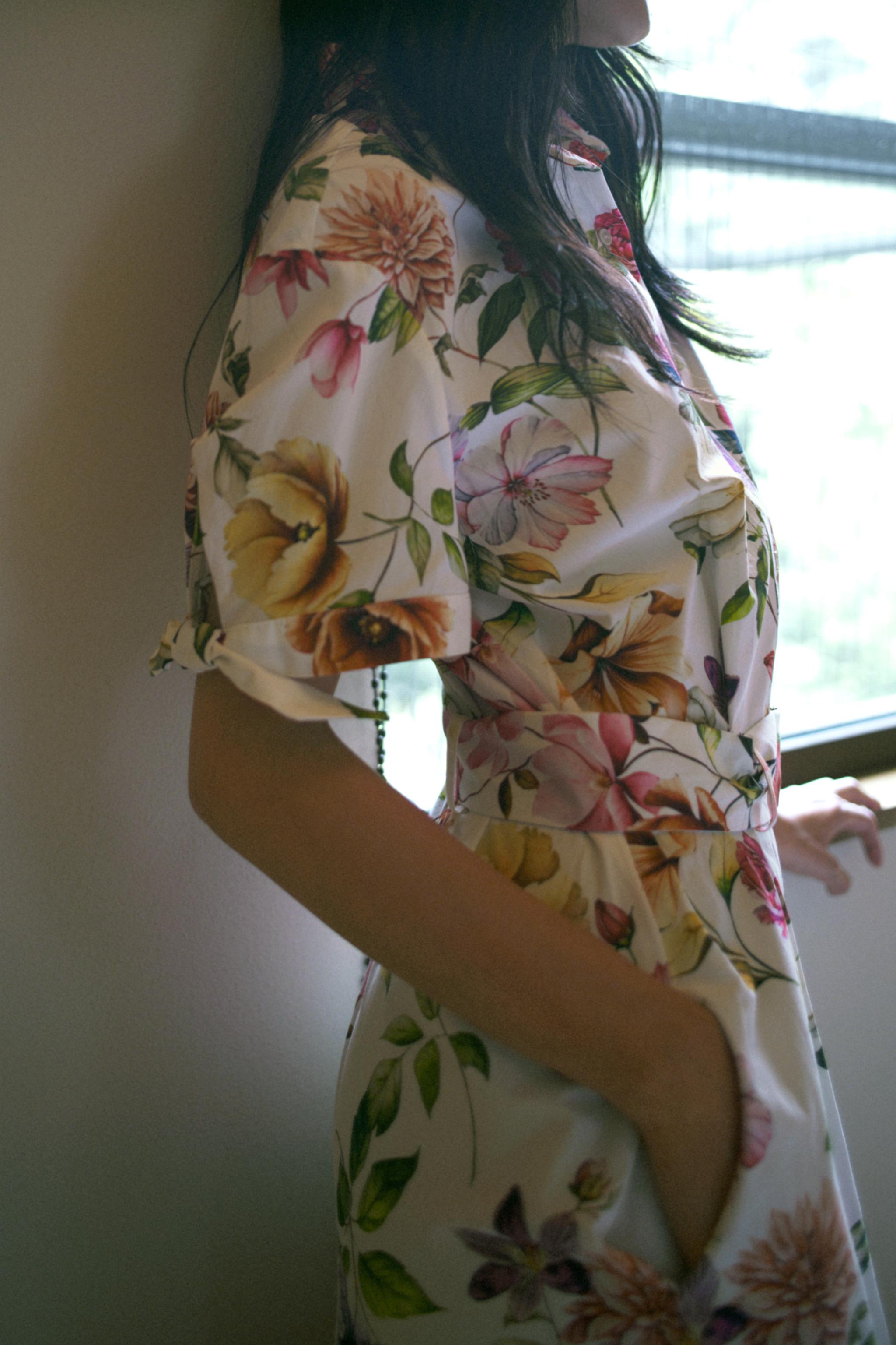 プリント柄ポプリンミディワンピース - マルチカラ― | ZARA