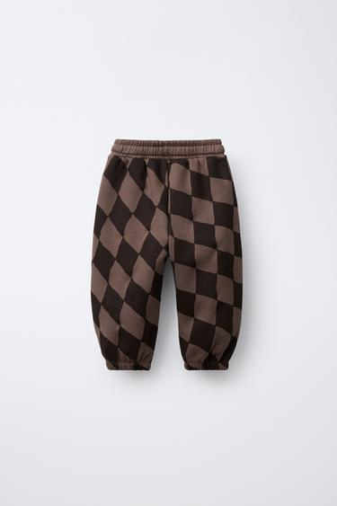 PANTALON EN MOLLETON À LOSANGES - Marron de Zara - Image 1