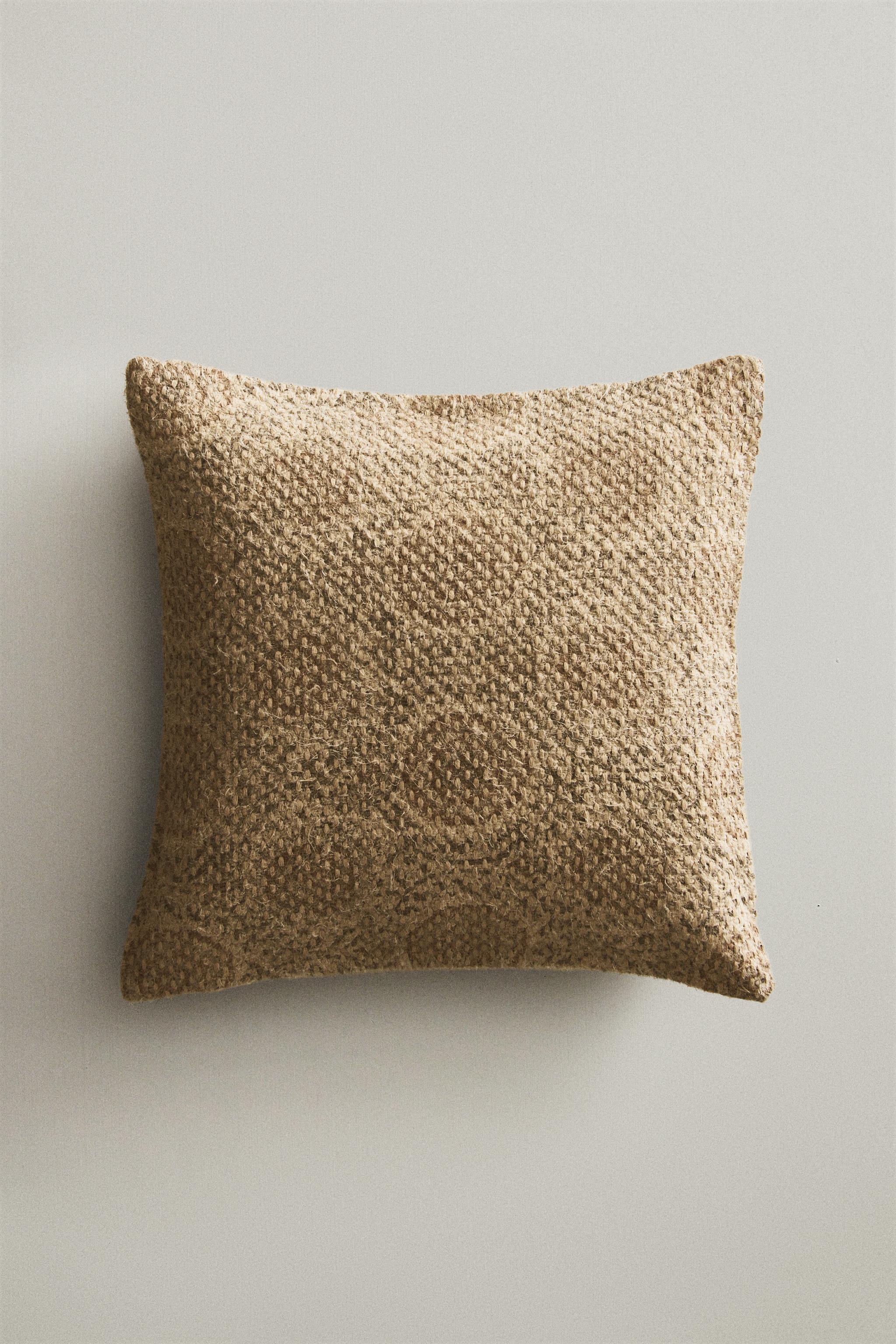 LINEN CUSHION COVER