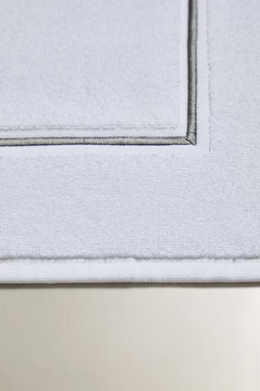 SCALLOPED BATH MAT — Anthracite grey 2