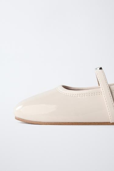 BALLERINES VERNIES CŒUR - Blanc écru de Zara - Image 5