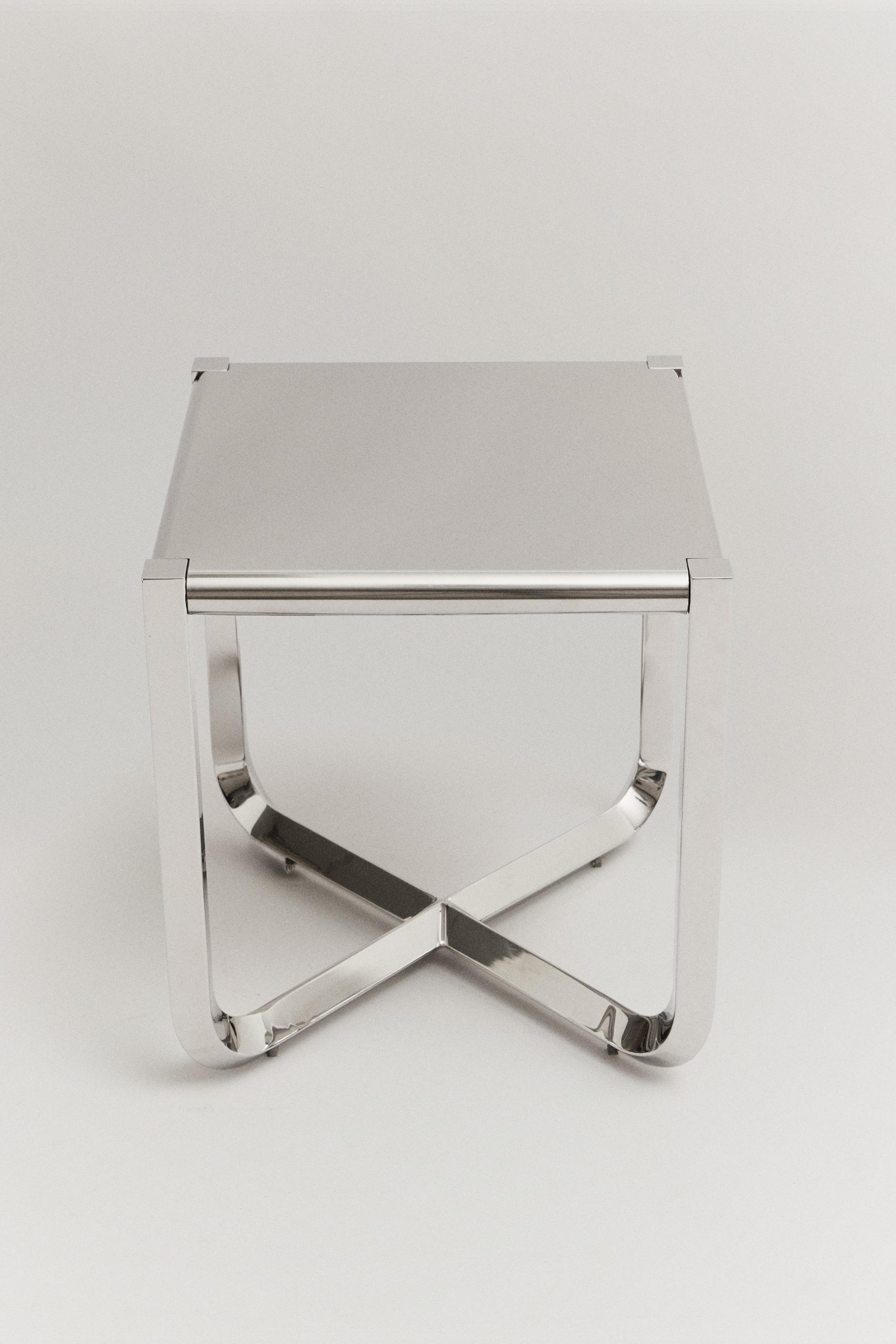 THE VANESIO STOOL
