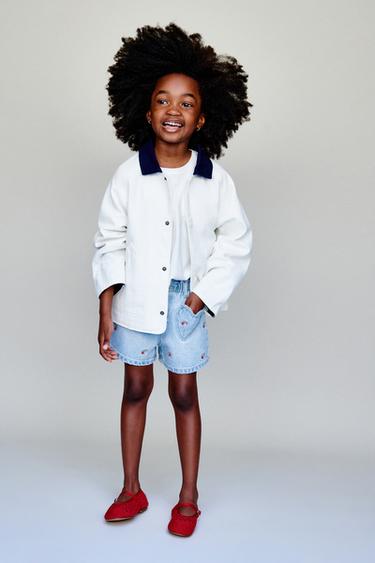 ДЖИНСОВЫЕ ШОРТЫ PAPERBAG С ВЫШИВКОЙ «ВИШЕНКИ» — СИНИЙ от Zara