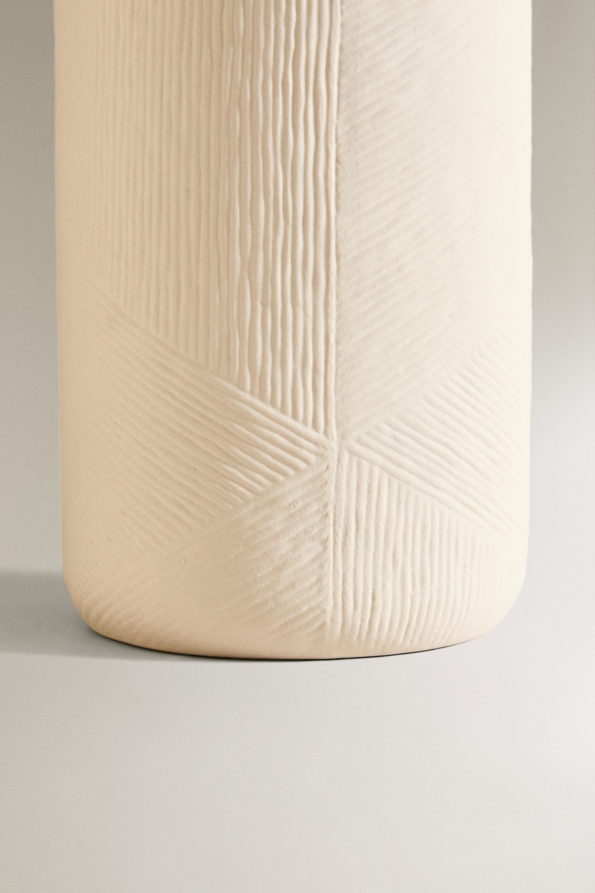 VASE CÉRAMIQUE TEXTURÉE