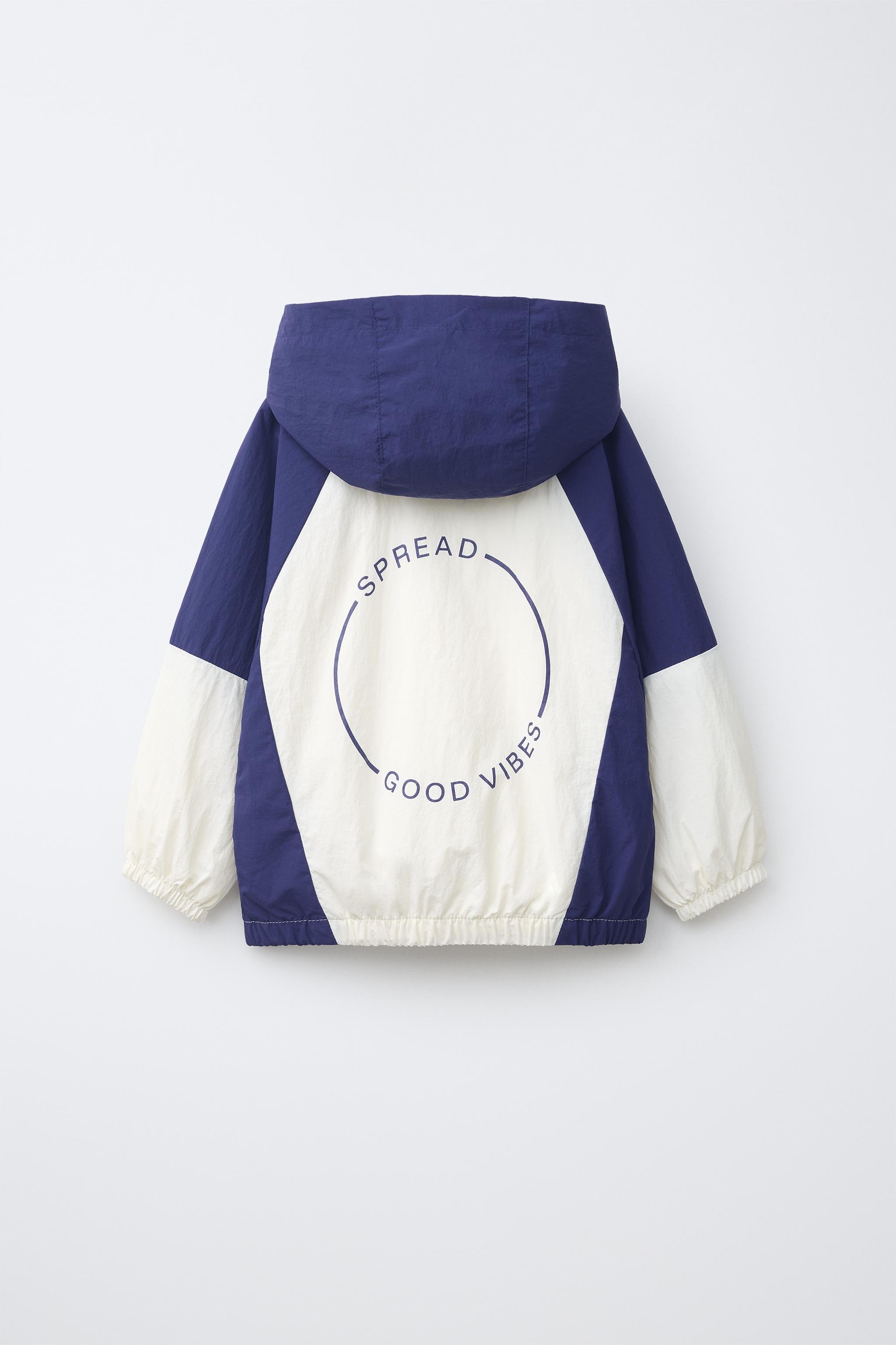 LIGHTWEIGHT WATER REPELLENT COLORBLOCK RAINCOAT — Ecru / Blue