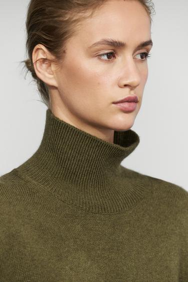 Wool knit sweater with mock turtleneck — Olive green 1