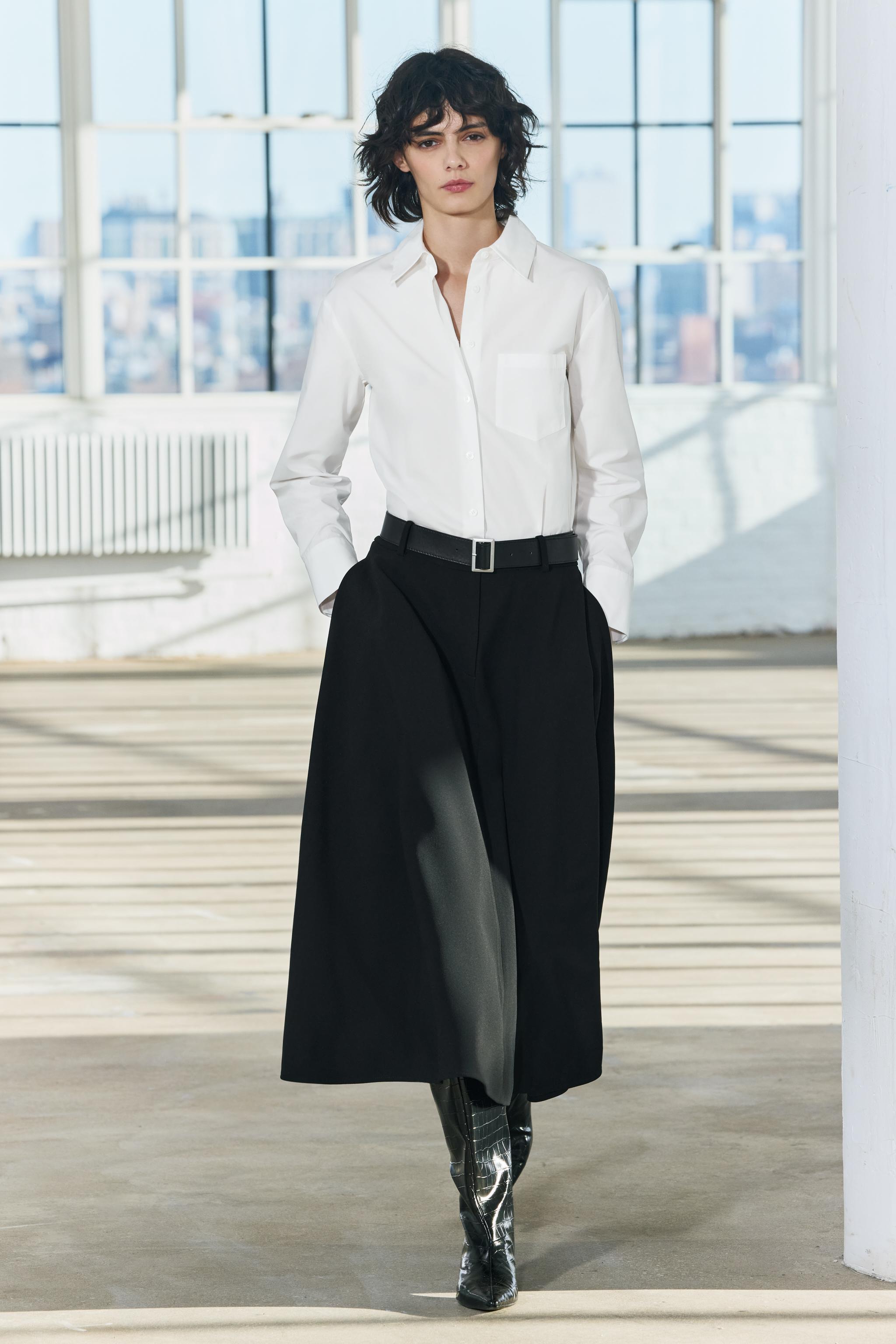 ココナッツ風キトンヒールブーツ - ブラック | ZARA Japan / 日本