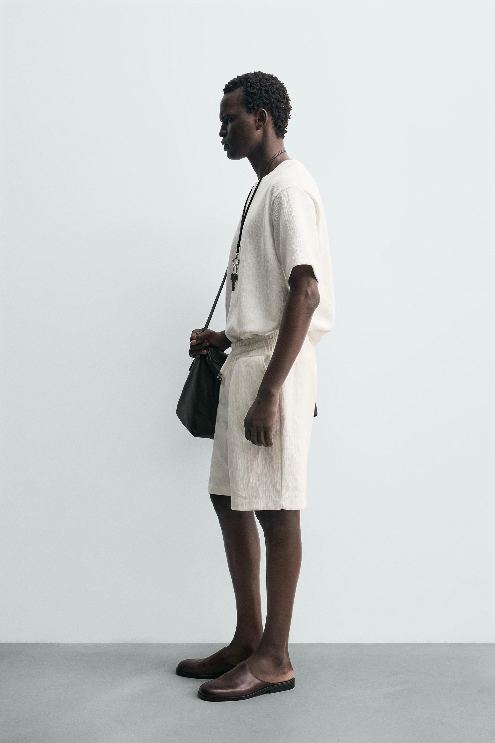 T-SHIRT STRUCTURÉ RELAXED FIT