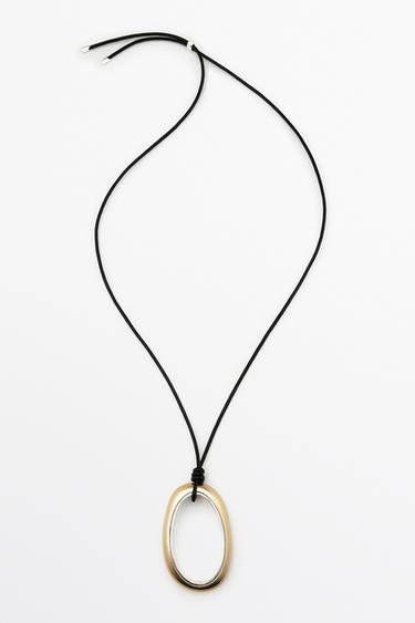 Collar colgante oval cordón piel - Dorado de Zara - Imagen 0
