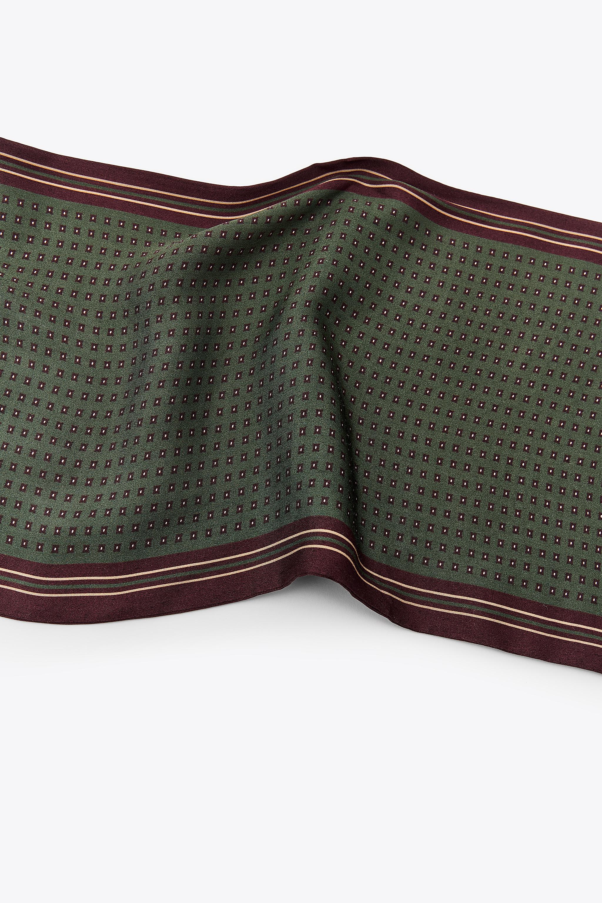 Èaphi エフィ INDIA PATTERN SATIN SCARF Èaphi エフィ INDIA PATTERN