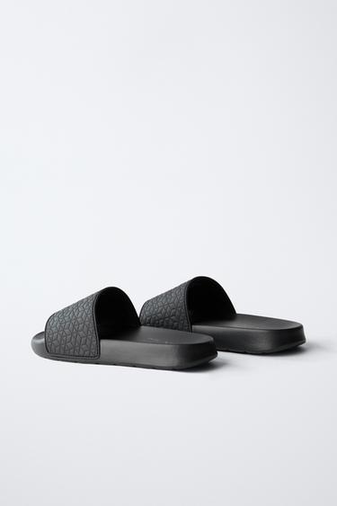 EMBOSSED SLIDERS - Black by Zara - Image 3