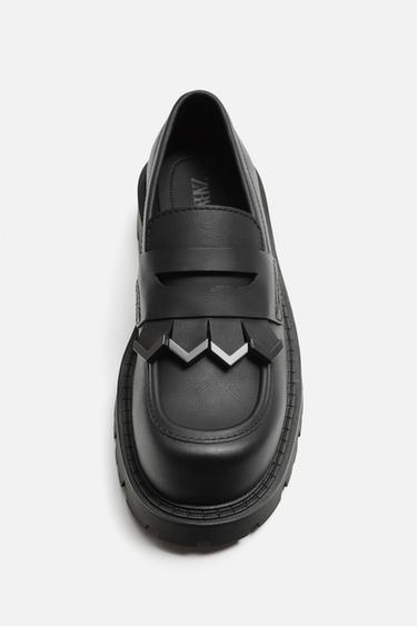 MOCASSIN À SEMELLE ÉPAISSE AVEC FRANGES - Noir de Zara - Image 2