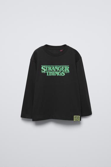 CAMISETA STRANGER THINGS ™/ © NETFLIX - Negro de Zara