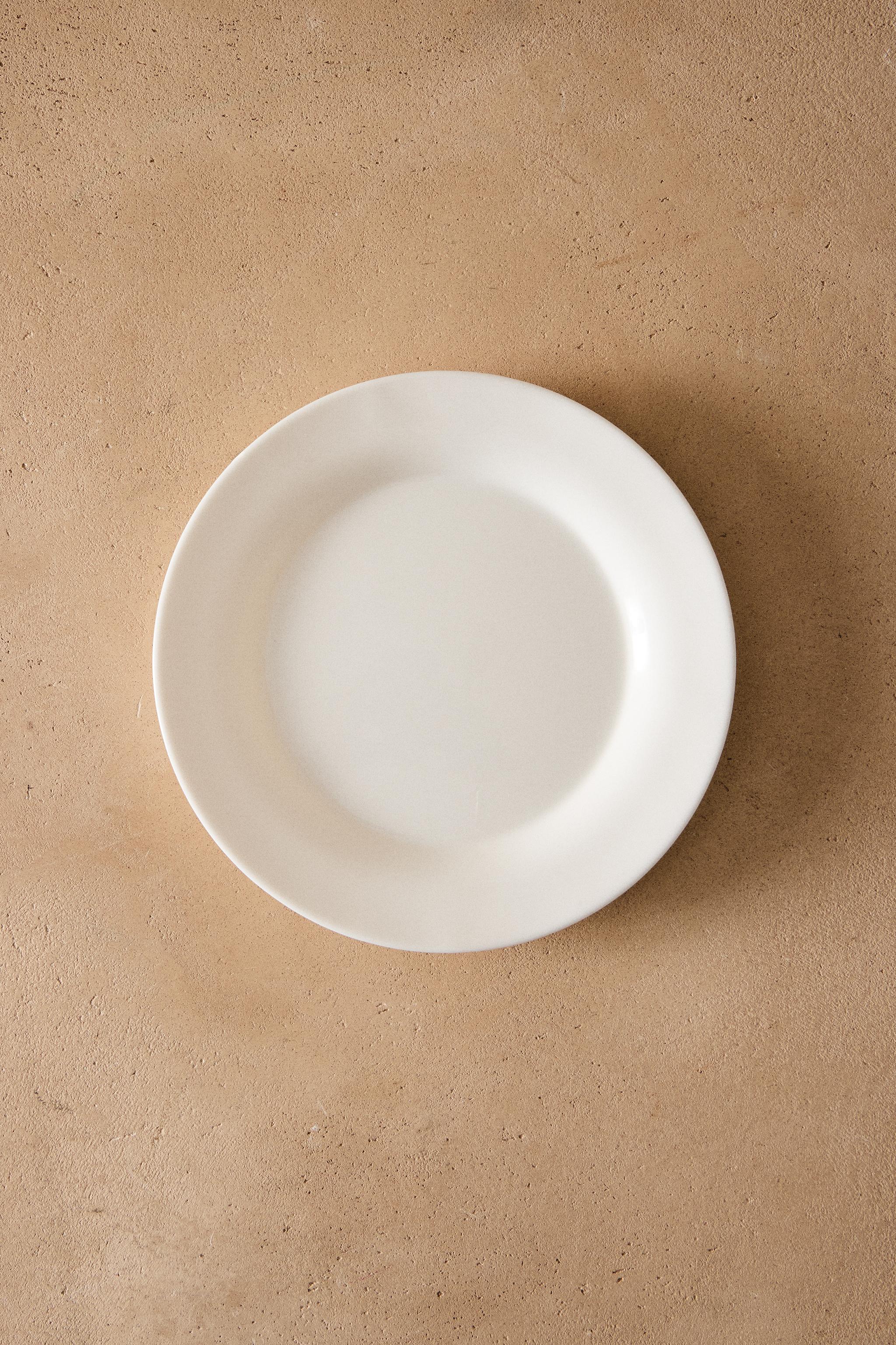 WHITE GLASS DESSERT PLATE