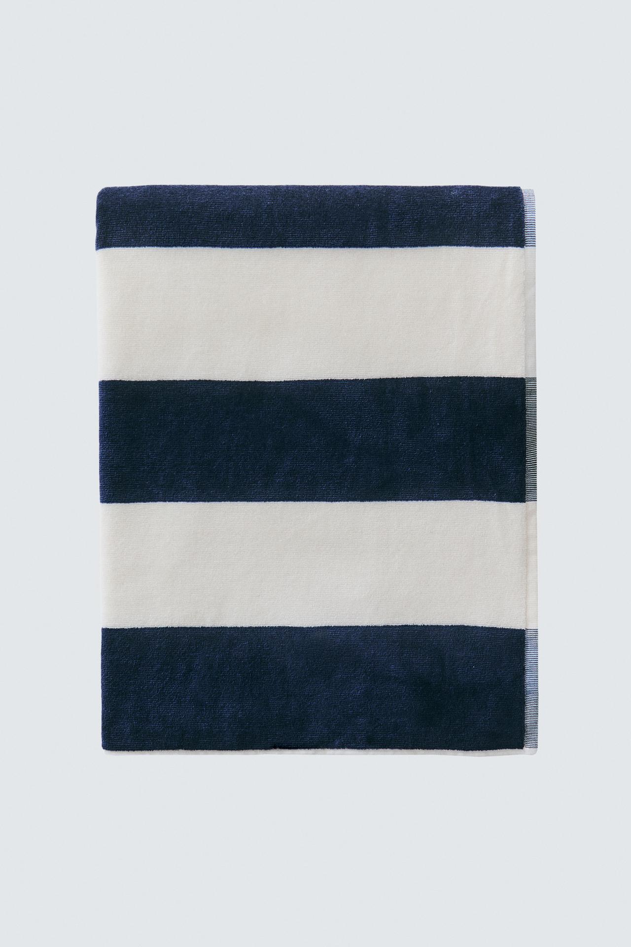 STRIPED BEACH TOWEL — navy