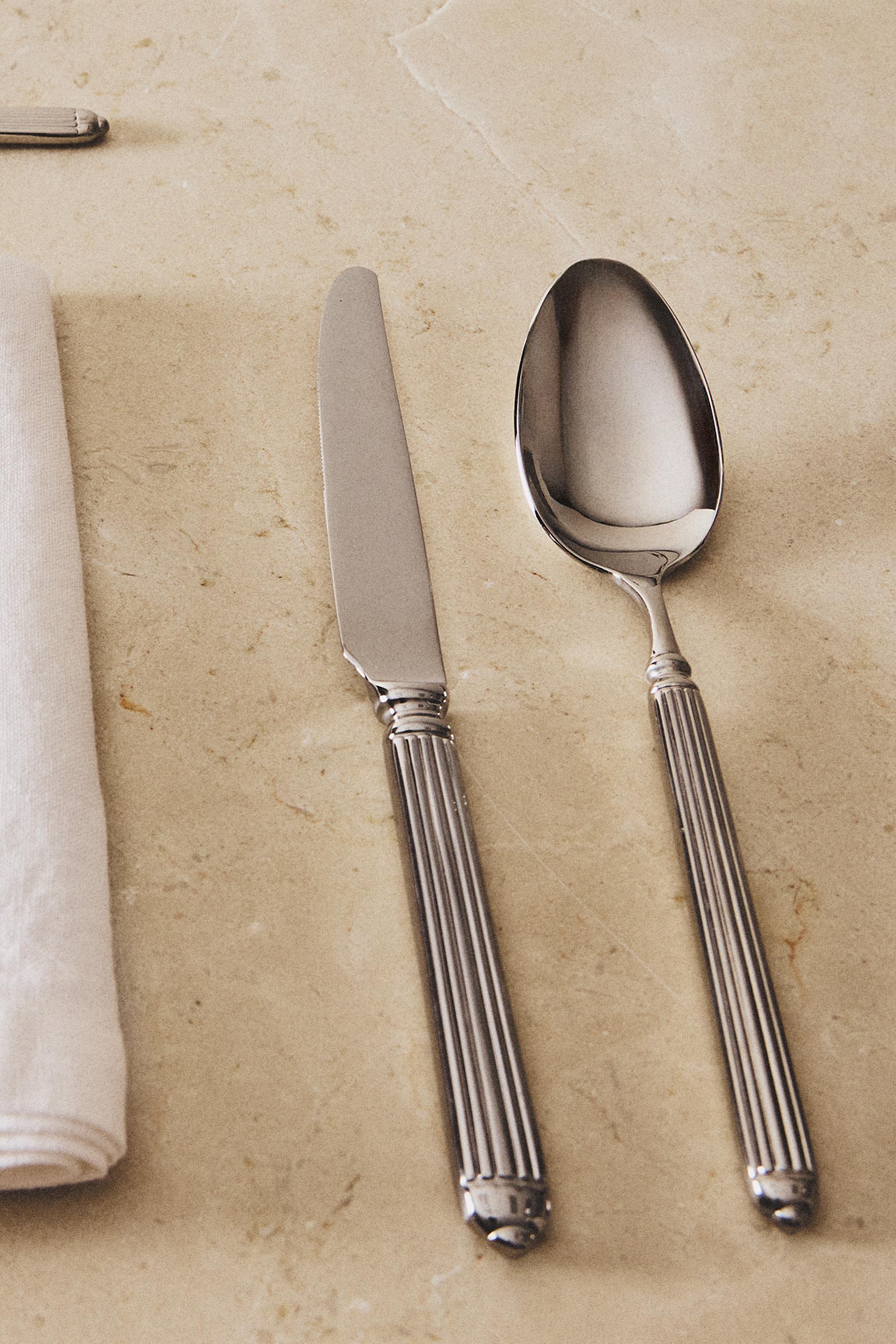 4-PIECE GROOVED STEEL FLATWARE SET