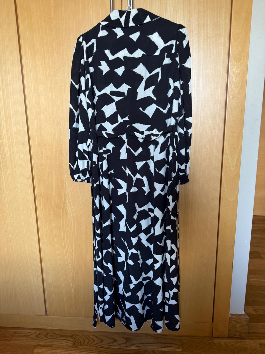 PRINTED DRESS WITH BELT - Image 6
