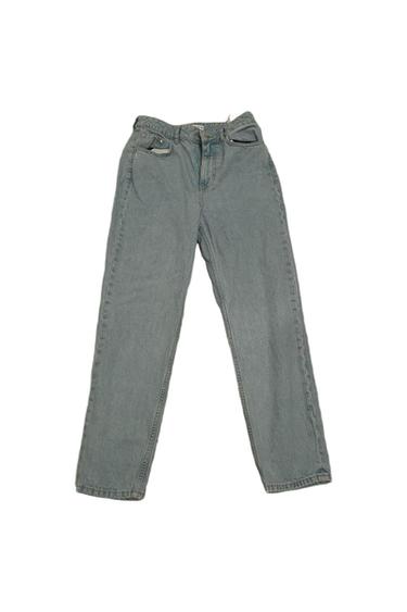 HIGHWAISTED STRAIGHT LEG MOM JEANS