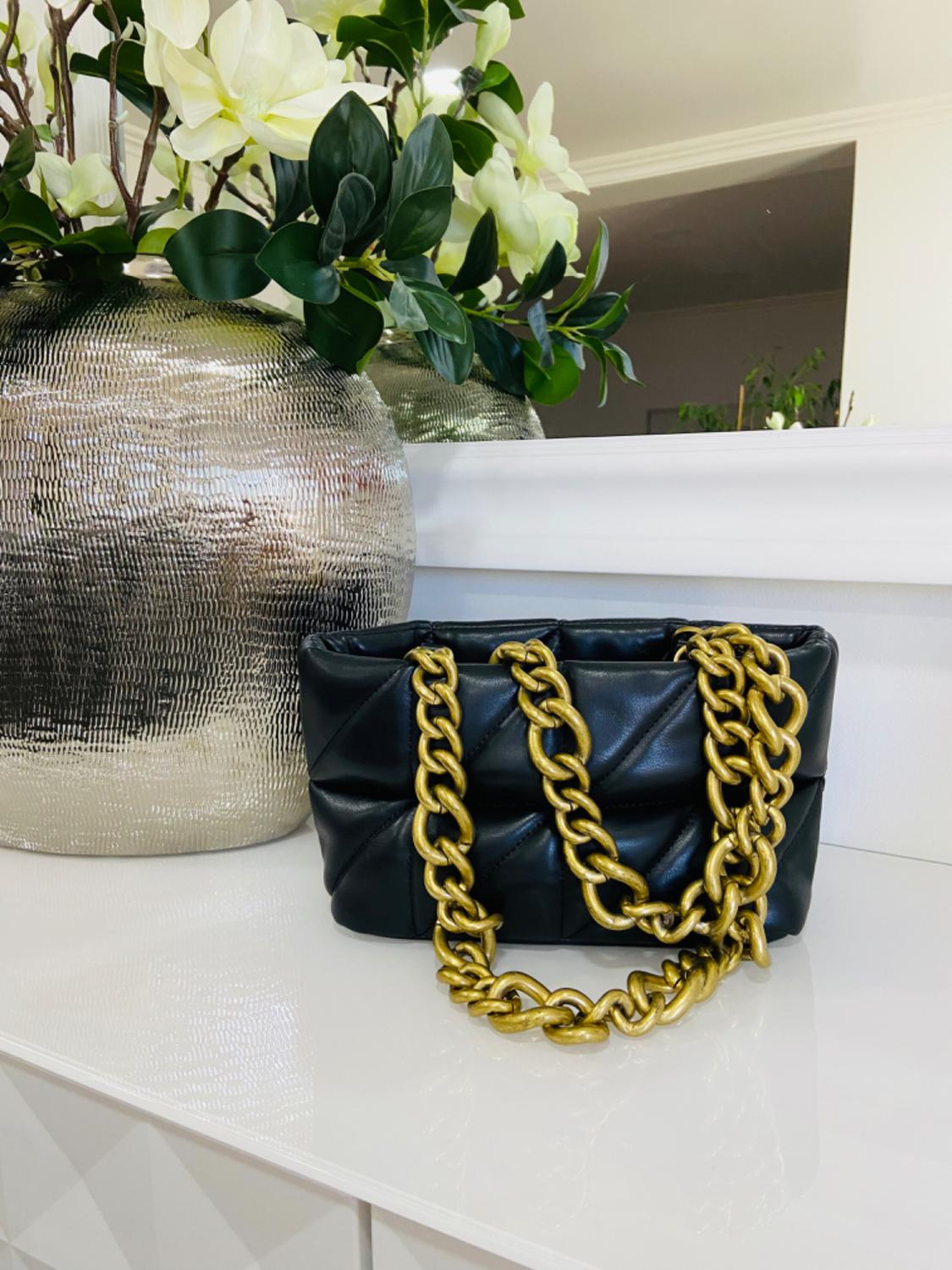 QUILTED CITY BAG WITH CHAIN STRAP