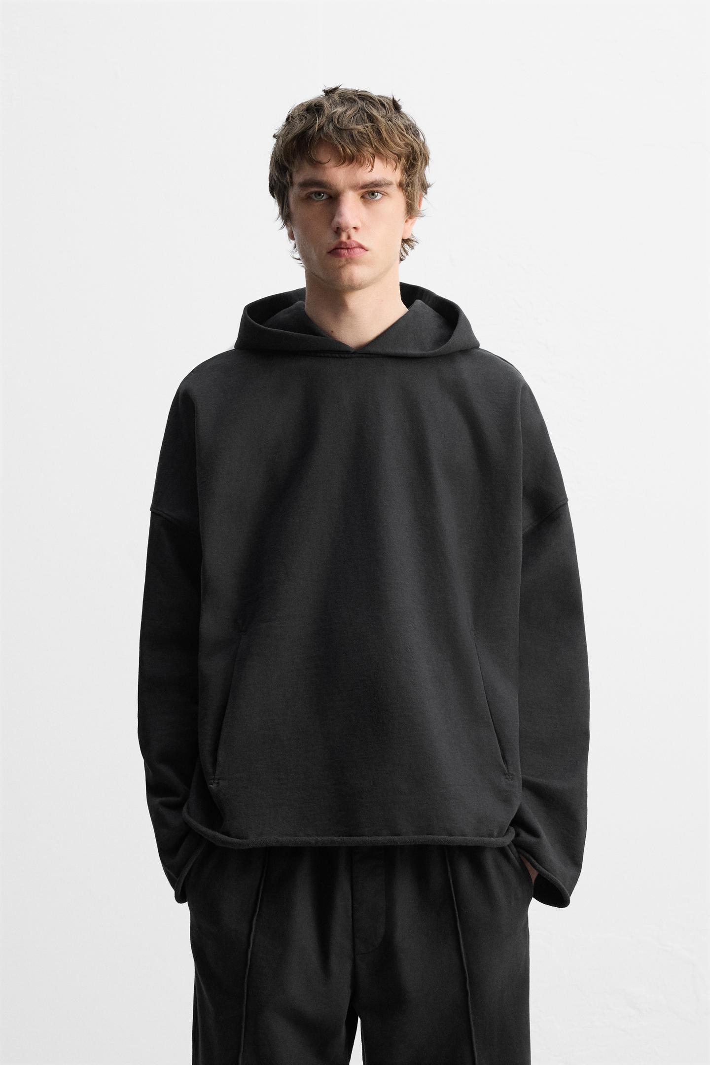OVERSIZE FIT HOODIE