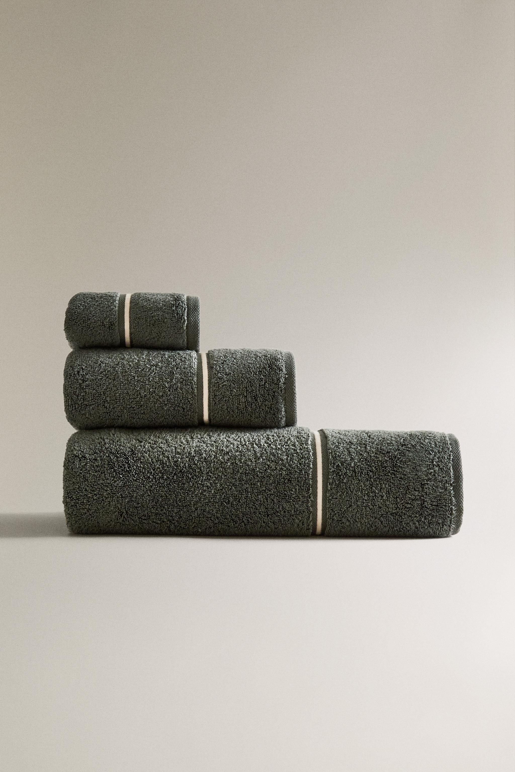 SERVIETTE DE BAIN FESTON BRODÉ