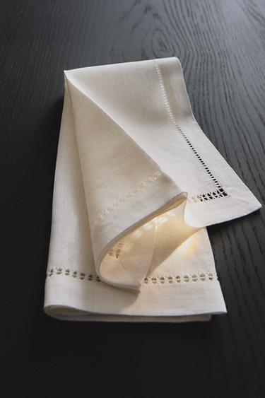 Zara SET OF EMBROIDERED HEMSTITCHED NAPKINS (SET OF 2) - White