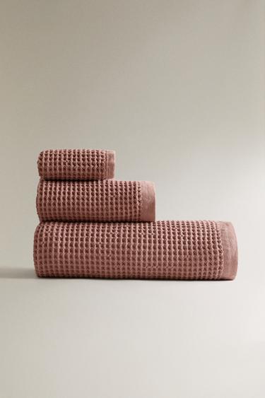 Zara Uçuk pembe - PAMUKLU GOFRE BANYO HAVLUSU - 0 görseli
