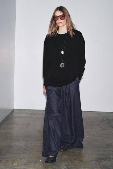 OVERSIZED 100% WOOL KNIT SWEATER - Black by Zara