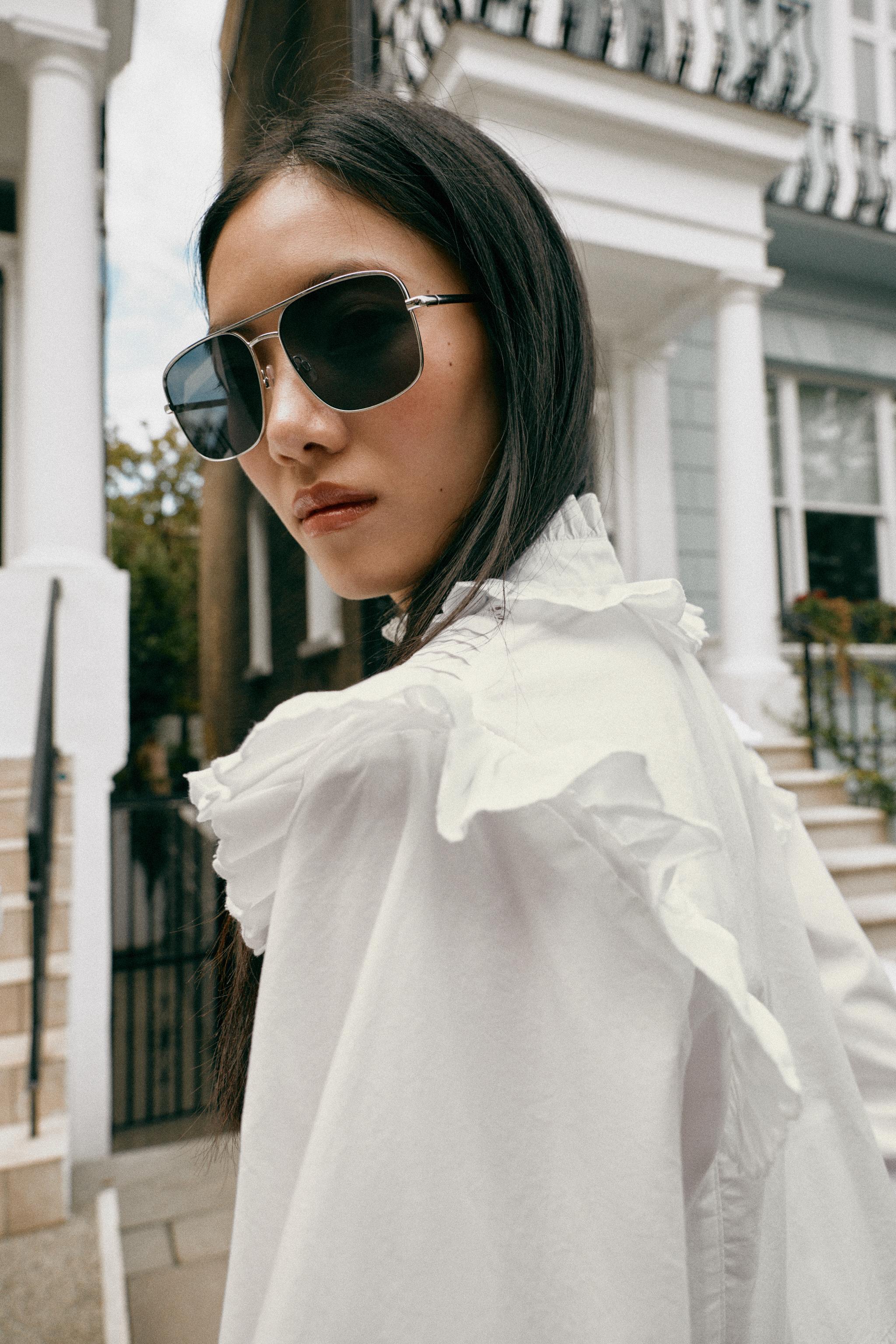 BLOUSE ROMANTIQUE À VOLANTS