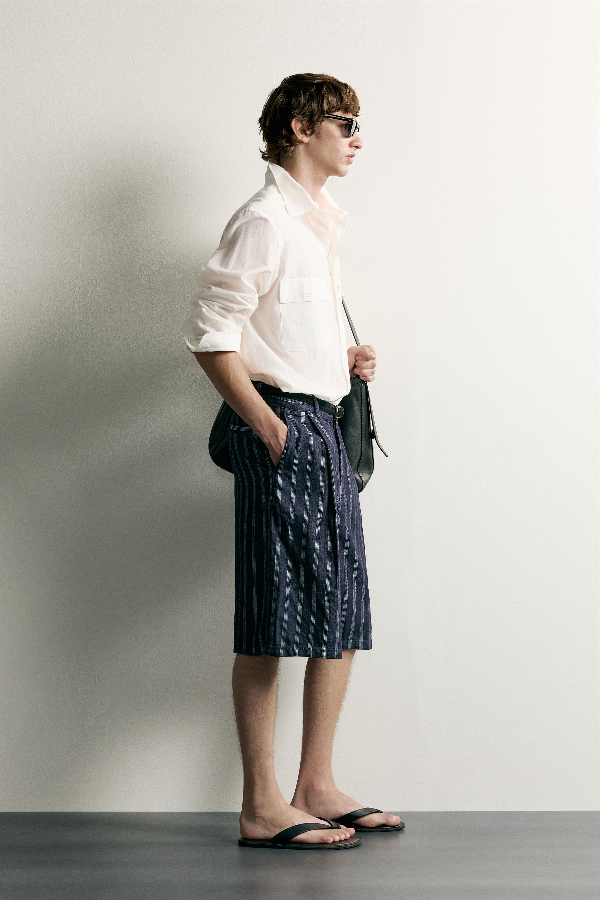 RELAXED FIT PLEATED STRIPED SHORTS