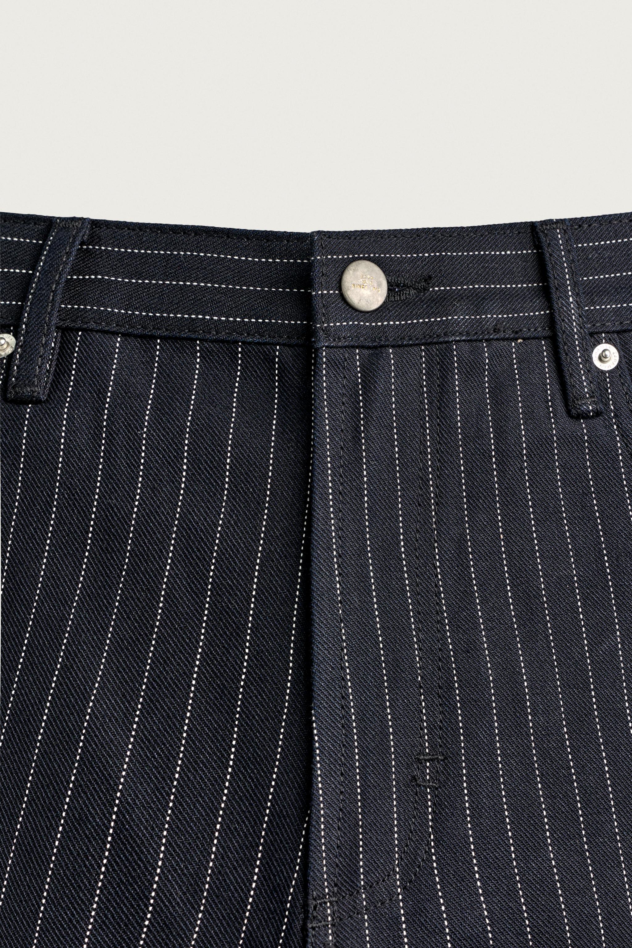 PINSTRIPE BAGGY FIT SHORTS