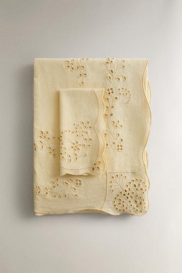 NAPPE LIN BRODERIE AJOURÉE - Jaune de Zara - Image 4