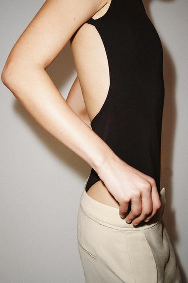 STREČOVÉ BODY S PRŮSTŘIHY - Hnědá od Zara