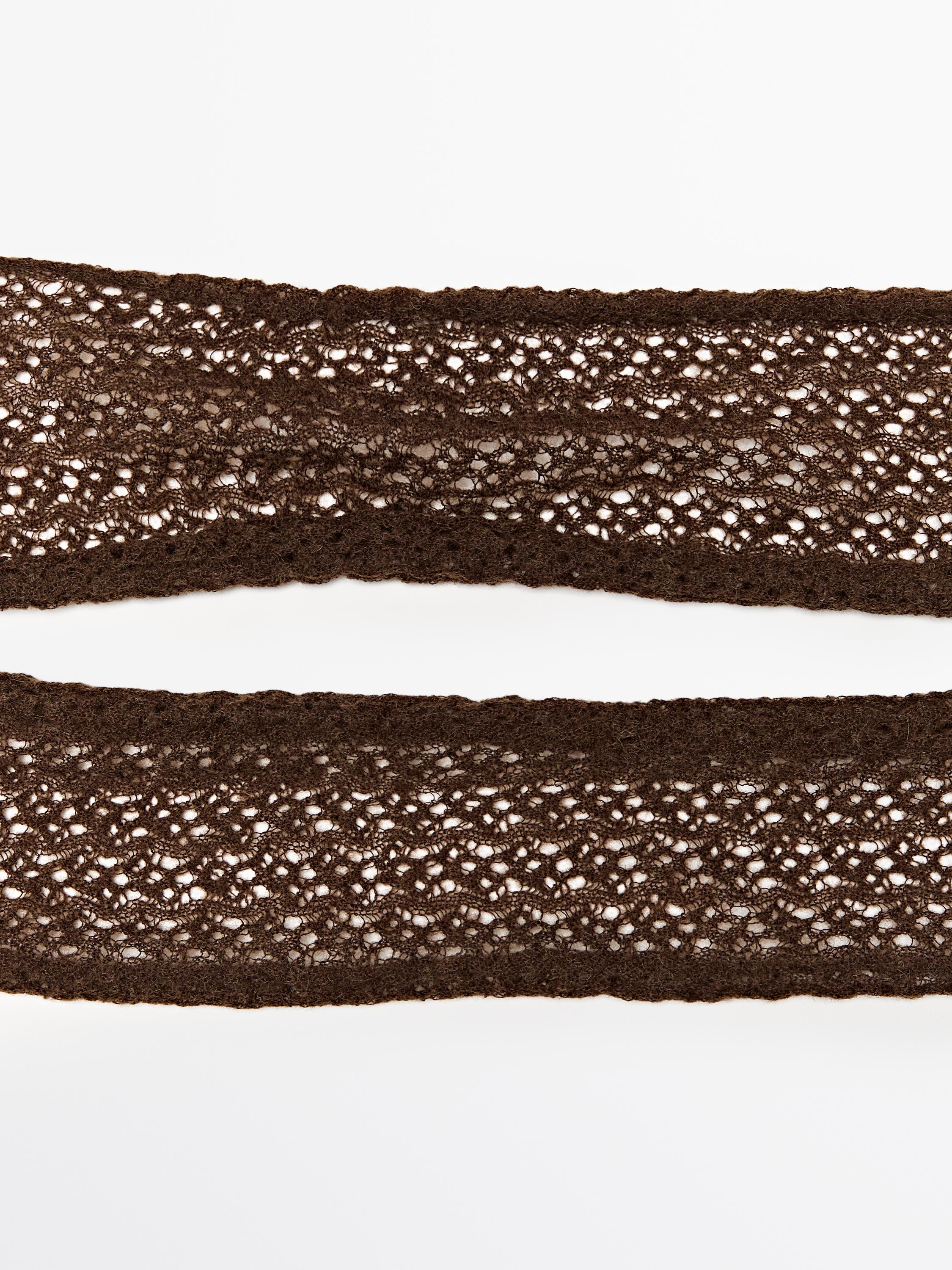 Knit neck scarf