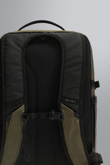 SAC À DOS DE SPORT 37L - Vert kaki de Zara - Image 2