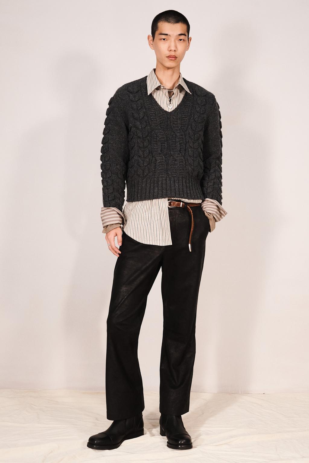 CROPPED FIT CABLE-KNIT JUMPER