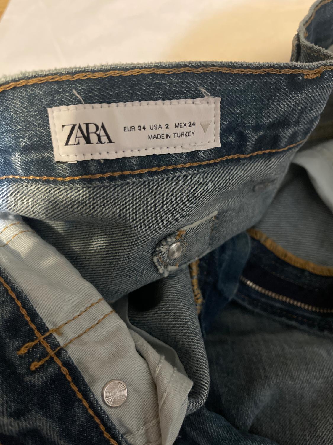 DENIM TRF LOW-RISE BERMUDA SHORTS WITH TAB - Image 4