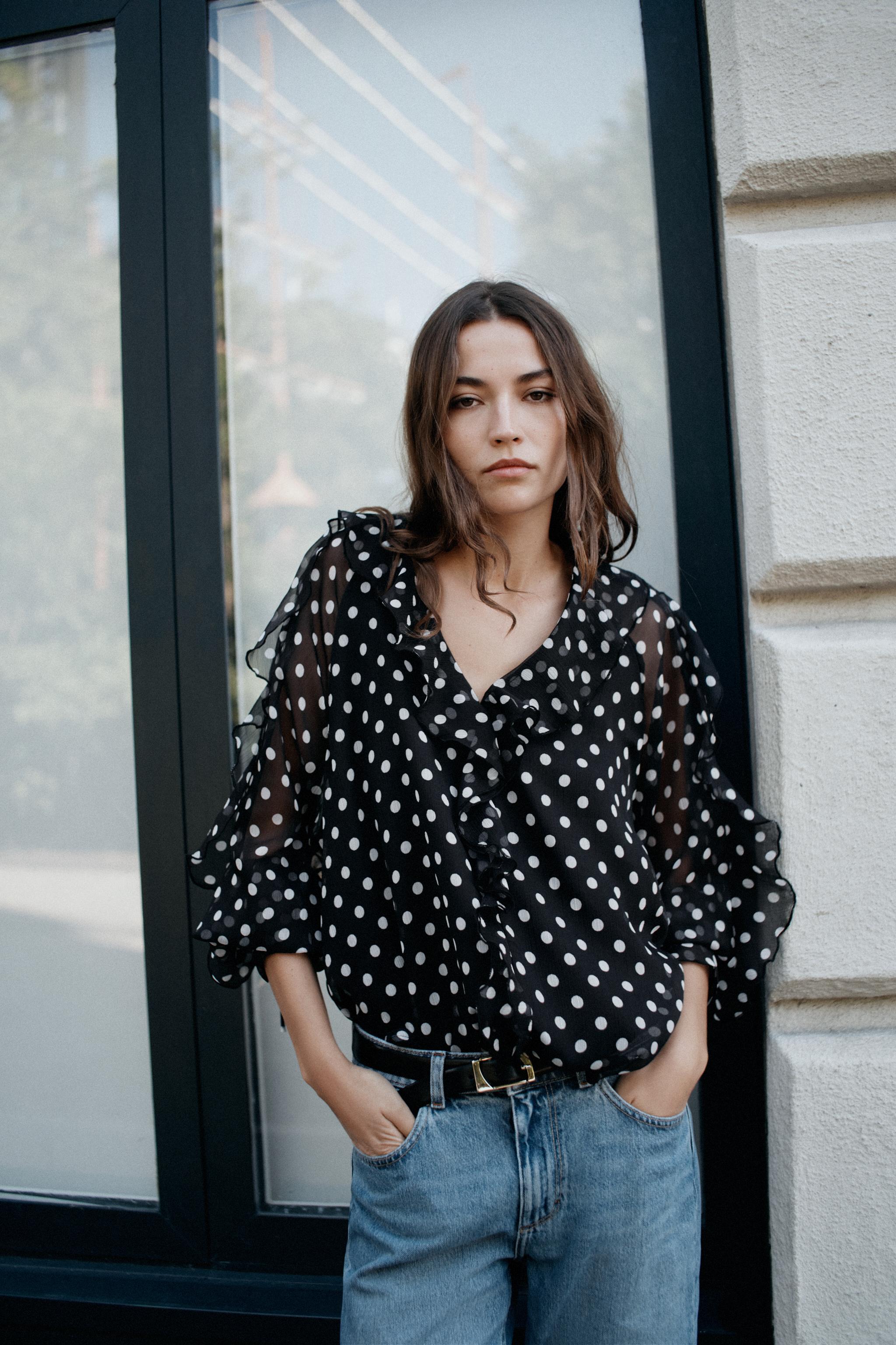 POLKA DOT RUFFLE BLOUSE